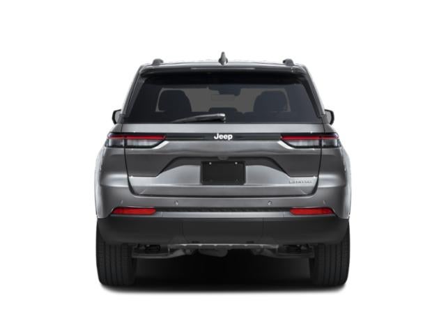 2027 Jeep Grand Cherokee Laredo